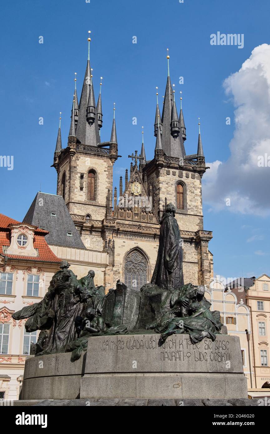 The Jan Hus monument and Church of Our Lady before Týn in the Old Town Square of Prague, Czech Republic Stock Photo
