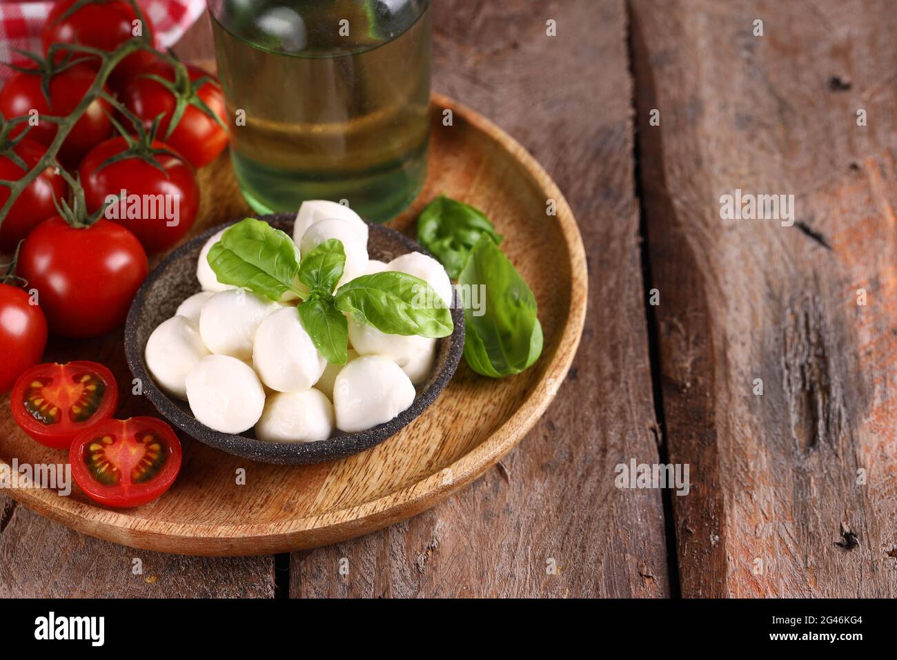 baby mozzarella cheese for salad Stock Photo Alamy
