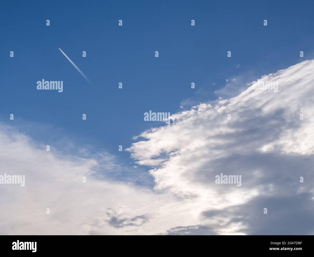 Aircraft Contrail High Resolution Stock Photography and Images - Alamy