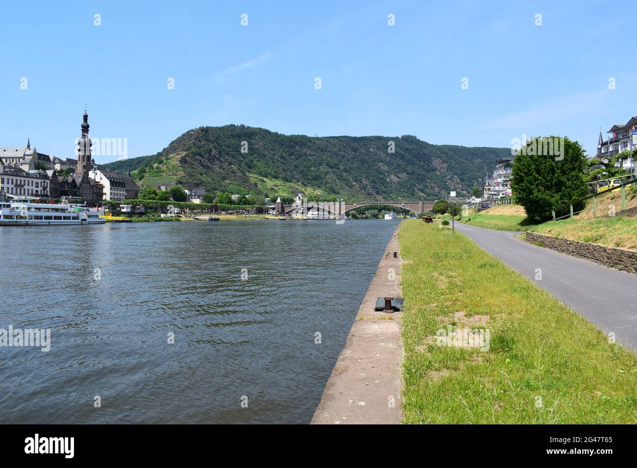 Central bridge cochem hi-res stock photography and images - Alamy