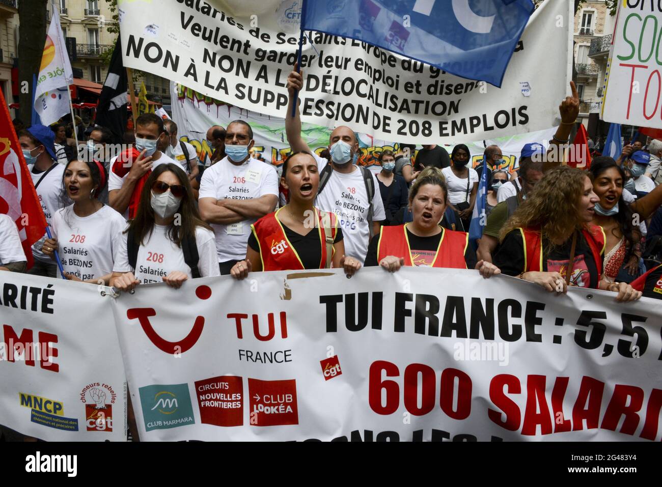 Demonstration of several thousand union activists (CGT, Solidaires ...