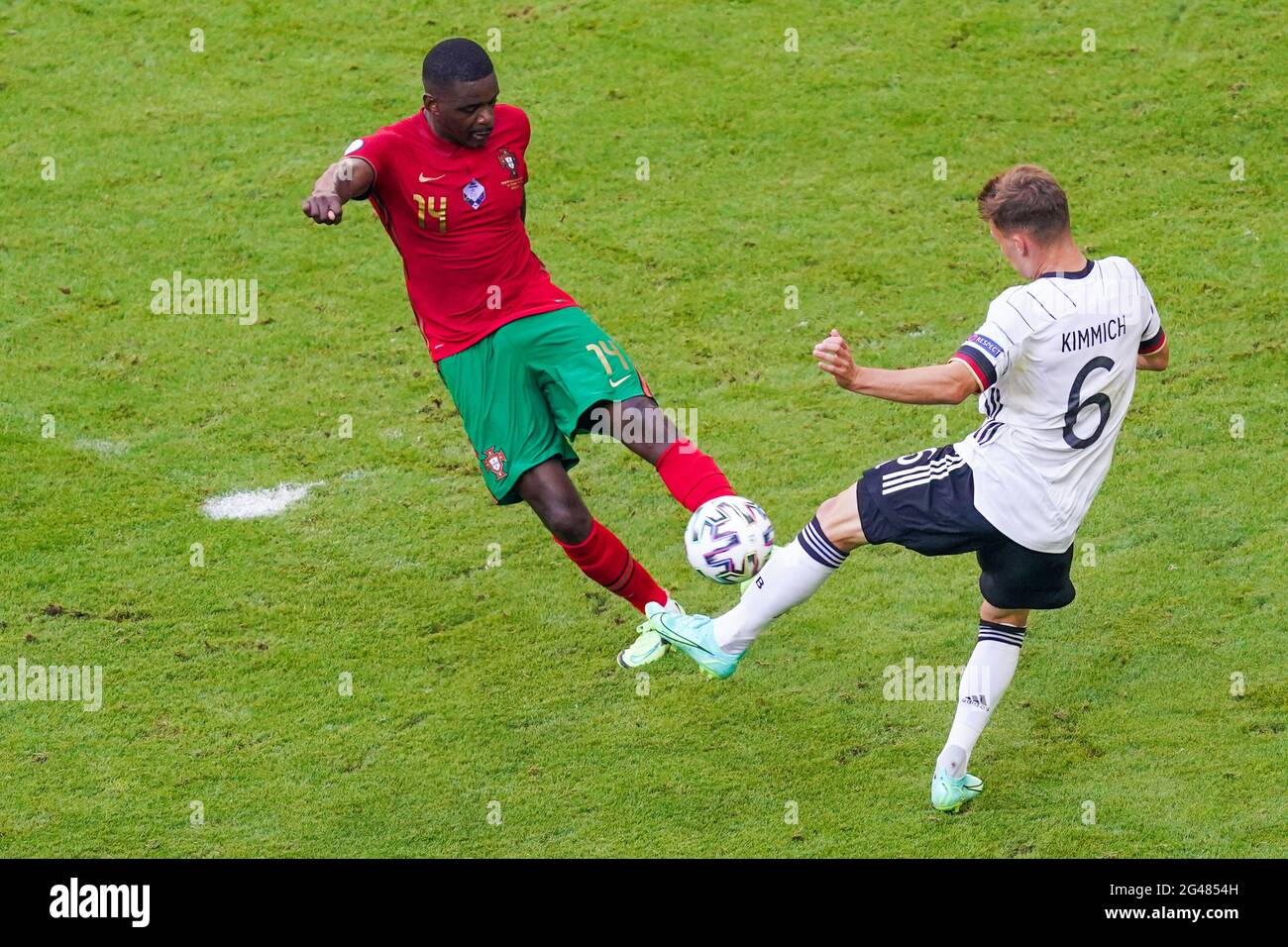 MUNCHEN, GERMANY - JUNE 19: William Carvalho of Portugal battles for possession with Joshua Kimmich of Germany during the UEFA Euro 2020 Group F match between Portugal and Germany at Allianz Arena on June 19, 2021 in Munchen, Germany (Photo by Andre Weening/Orange Pictures) Stock Photo