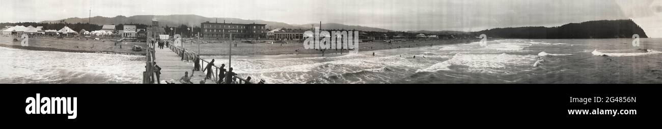 Hotel Moore, Tillamook Head, Seaside, Oregon, circa 1914 Stock Photo