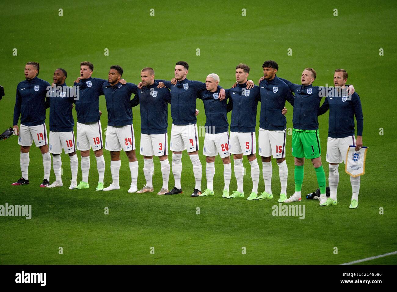 18th June 2021 - England v Scotland - UEFA Euro 2020 Group D Match - Wembley - London  The England team sing the national anthem before England's match against Scotland in the UEFA European Championships 2020 Picture Credit : © Mark Pain / Alamy Live News Stock Photo