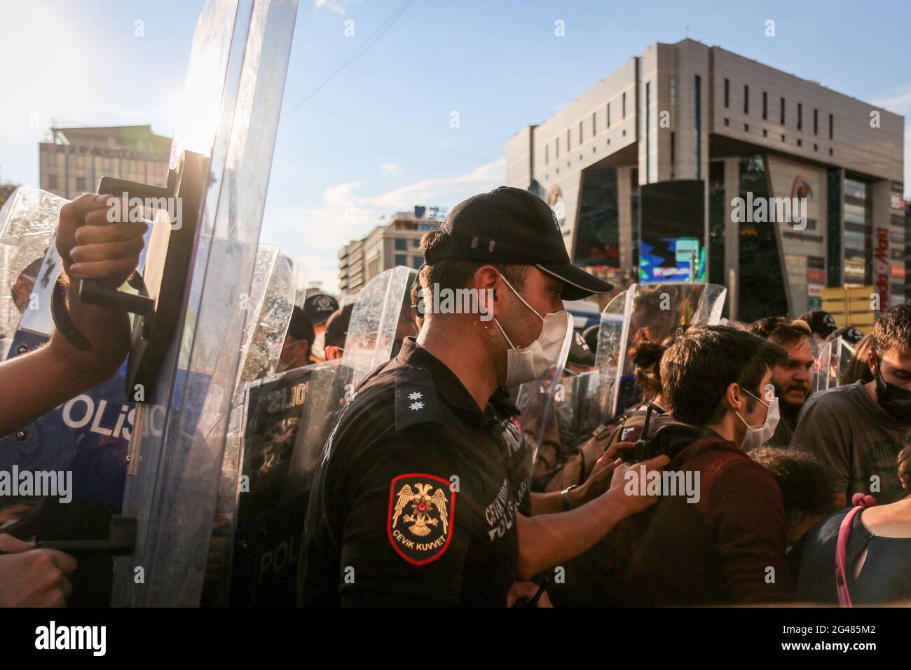 Turkish police officer hi-res stock photography and images - Alamy