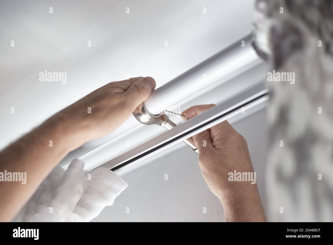 Curtain rod hires stock photography and images Alamy