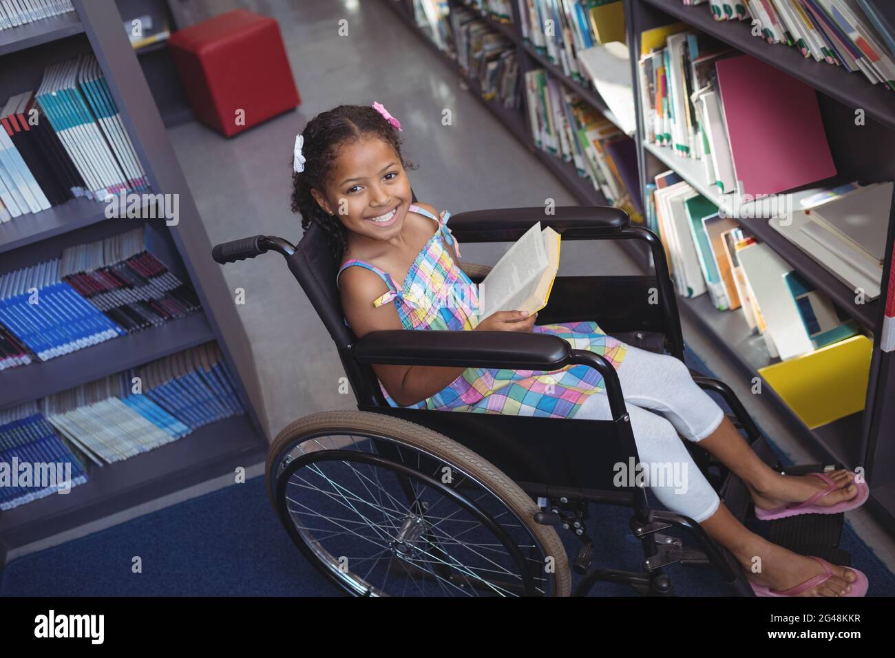 Girl wheelchair race hi-res stock photography and images - Alamy