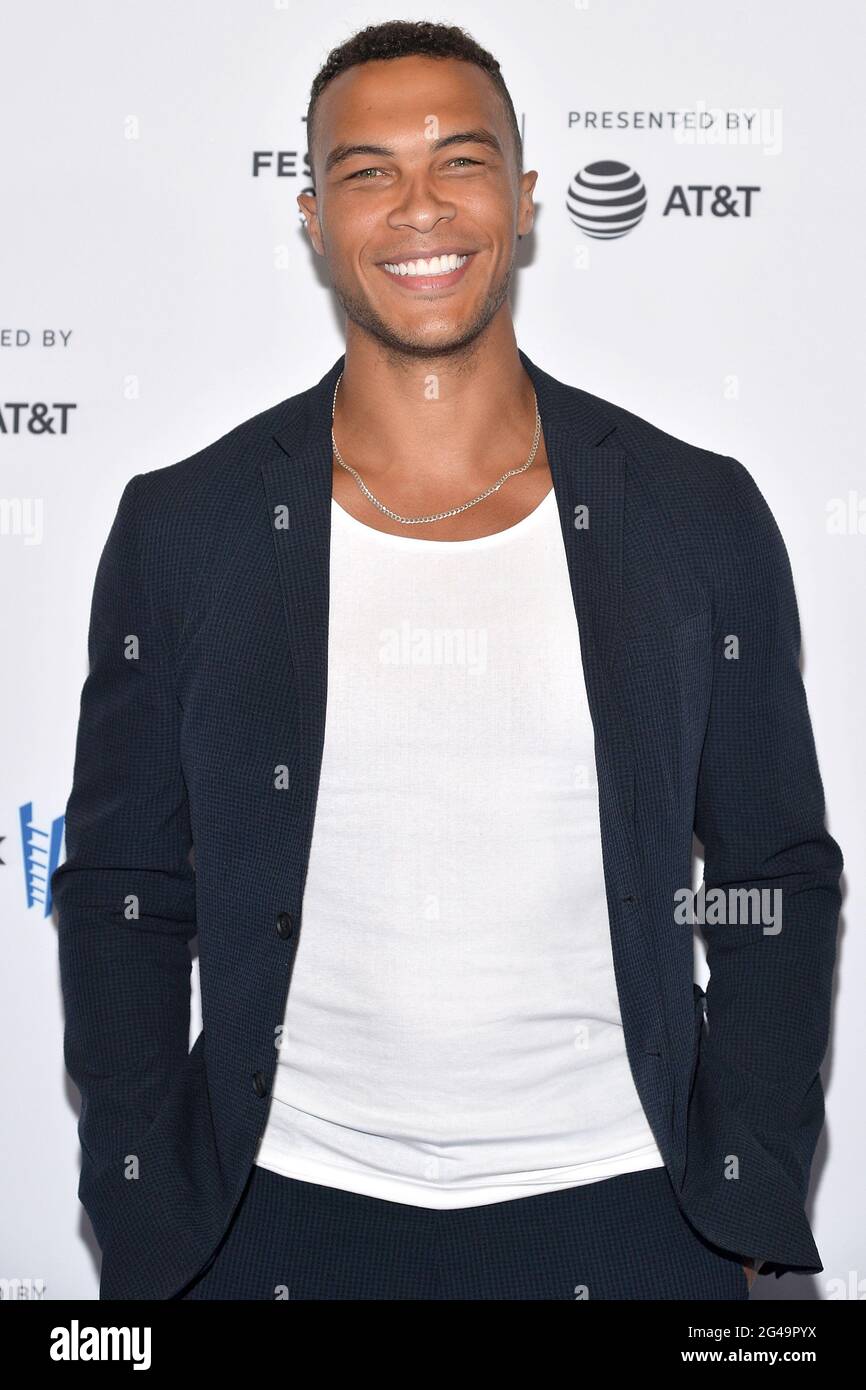 New York Usa 19th June 2021 Dale Moss Attends The Red Carpet For The Untitled Dave Chappelle Documentary Premiere At Radio City Music Hall During The 2021 Tribeca Festival In New York