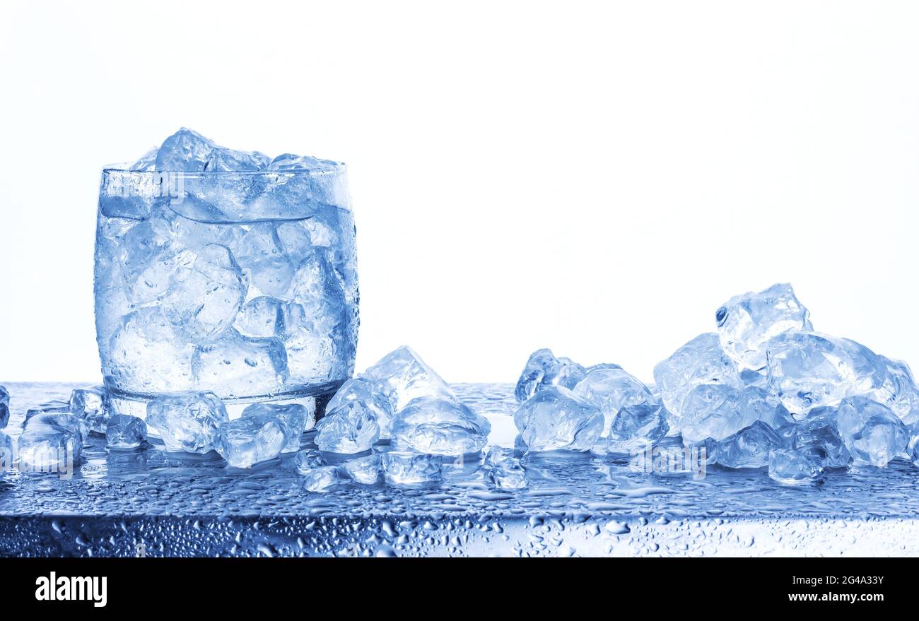 What is the Difference between Cubed Ice and Crushed Ice 