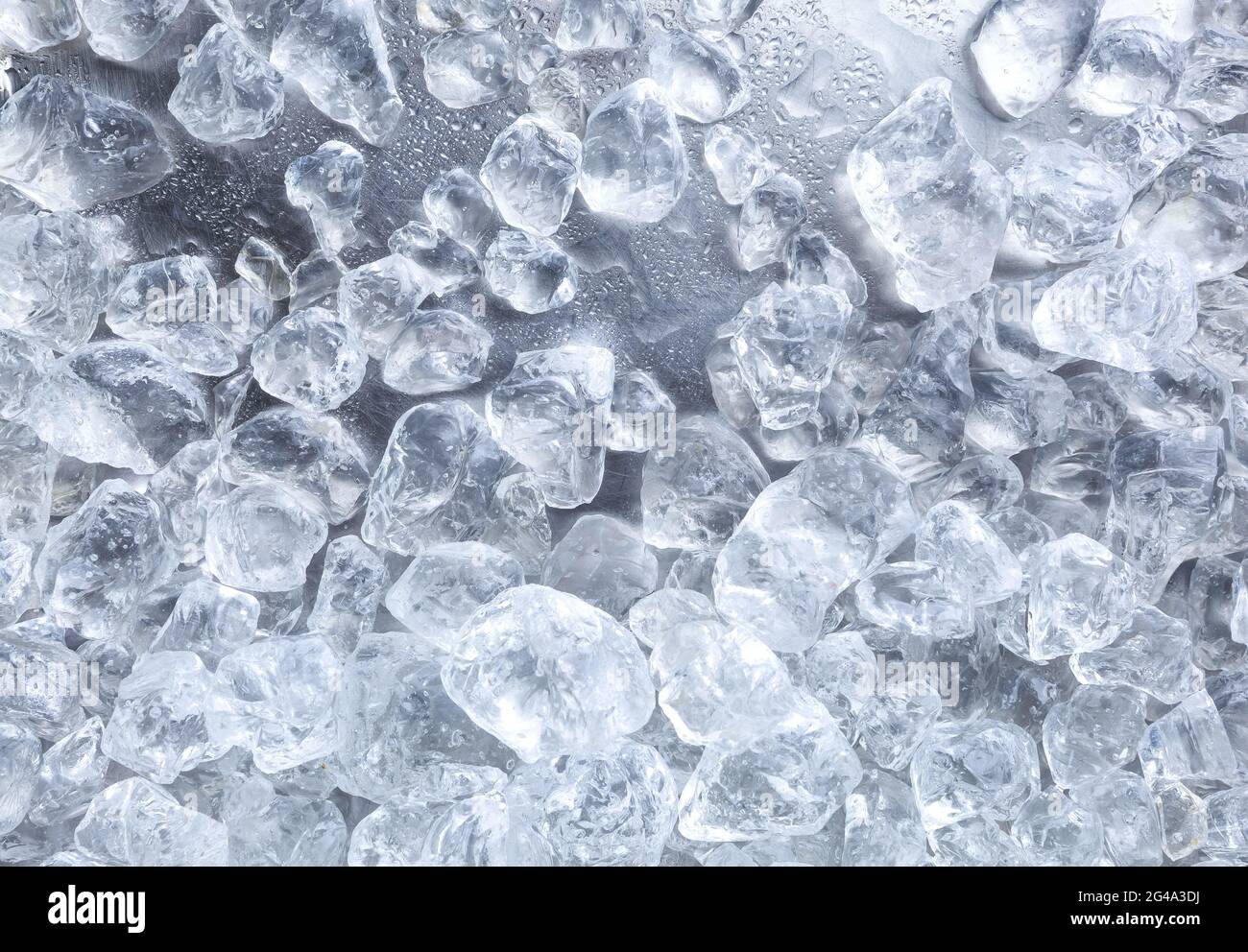 Crushed ice background Stock Photo - Alamy