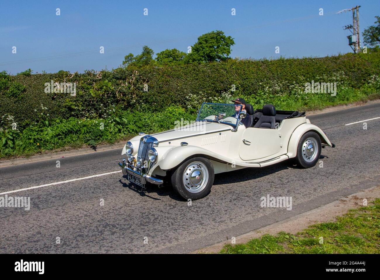 Two Seater Vintage Car High Resolution Stock Photography And Images Alamy