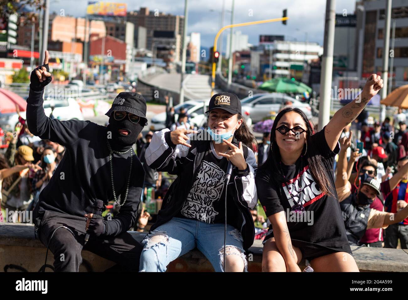 The concert Arte Unido x Colombia held at the Monumento a los Heroes, several urban music artists and Mc's performed various activities such as prints, graffiti and a community pot with the intention of uniting to support the National Strike 'Paro Nacional' in Bogota, Colombia on June 19, 2021. Stock Photo