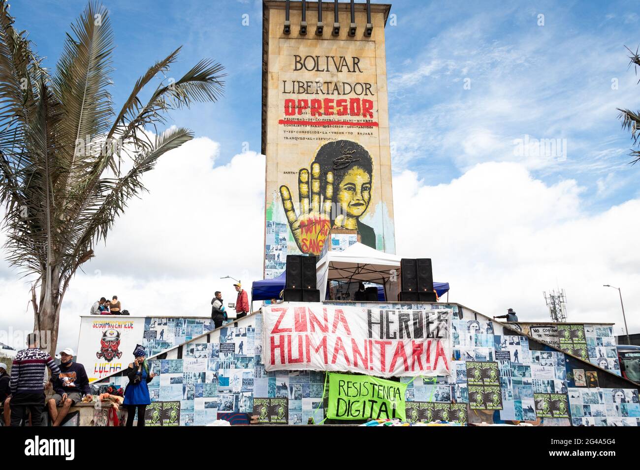 The concert Arte Unido x Colombia held at the Monumento a los Heroes, several urban music artists and Mc's performed various activities such as prints, graffiti and a community pot with the intention of uniting to support the National Strike 'Paro Nacional' in Bogota, Colombia on June 19, 2021. Stock Photo