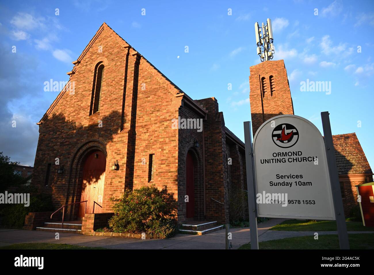 The Booran Rd entrance to Ormond Uniting Church, late in the afternoon