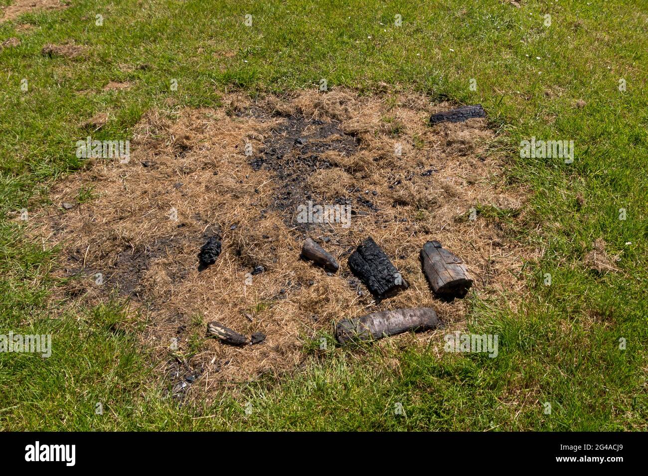 An old campfire in the lawn Stock Photo - Alamy