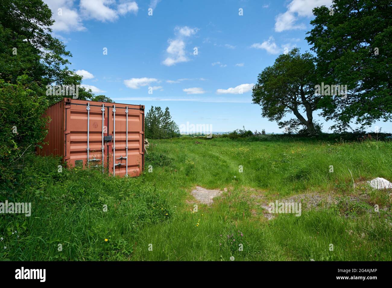 Old shipping container hi-res stock photography and images - Alamy
