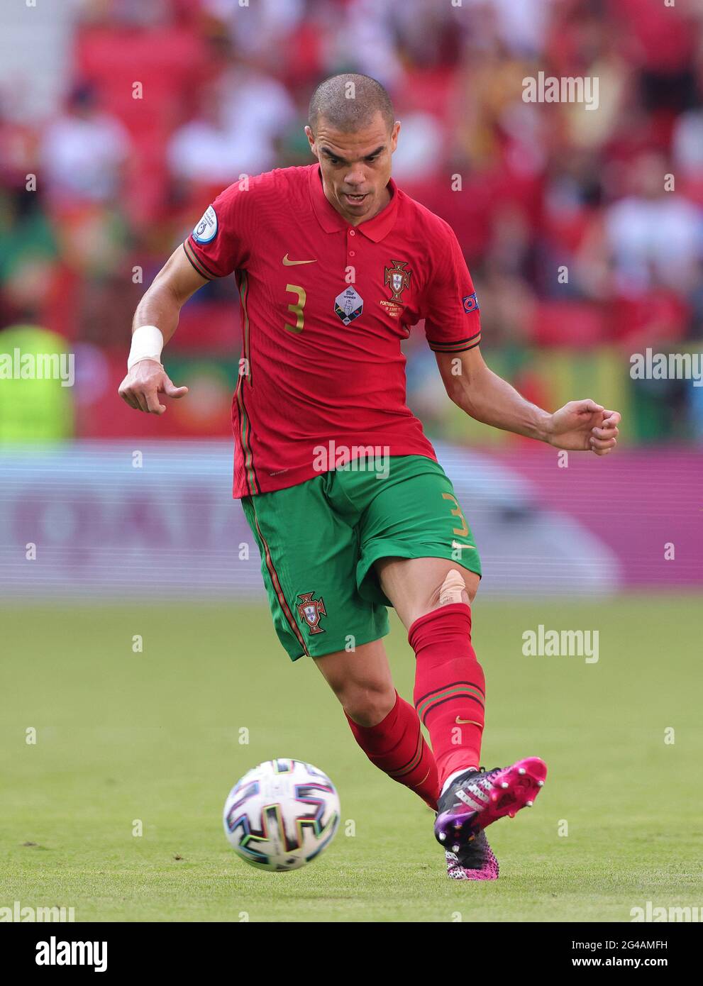 Firo 19 06 21 Fuvuball Soccer Euro 21 Em Euro European Championship Group Stage Group F Por Portugal Ger Germany 2 4 Pepe Portugal Individual Action Stock Photo Alamy
