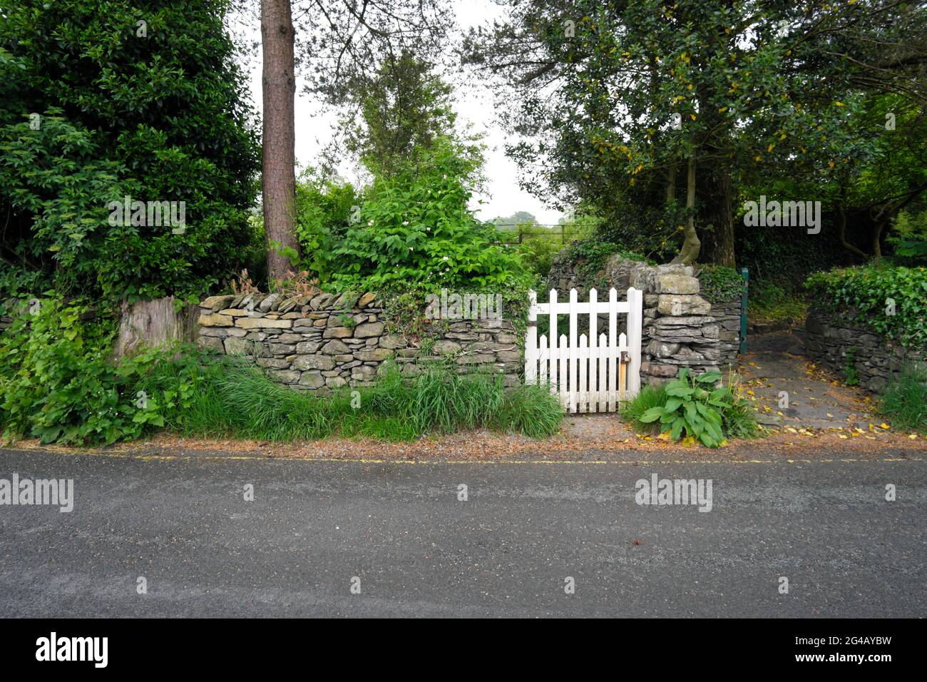 Tom Kittens Gate At Beatrix Potter's Hill Top Farm In The Village Of Near Sawrey In The Lake District Cumbria England UK Stock Photo