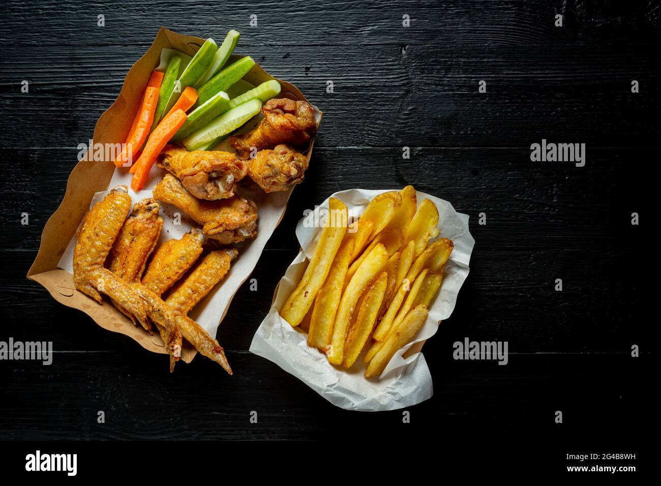 Salt and paper chicken hi-res stock photography and images - Alamy