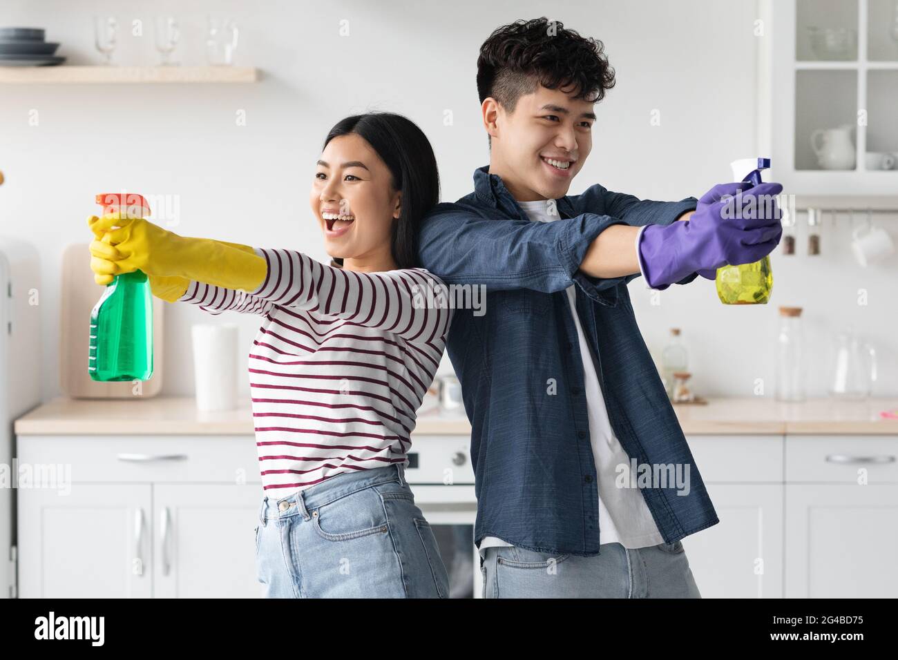 Chinese people cleaning house hi-res stock photography and images - Alamy