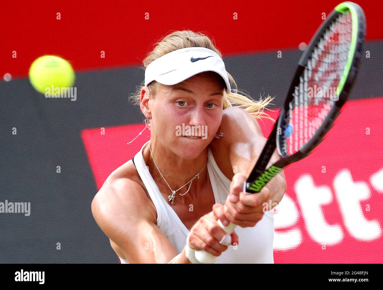 Berlin Germany 20th June 2021 Tennis Wta Tour Singles Final Samsonova Russia Bencic Switzerland At Steffi Graf Stadium Ludmilla Samsonova Plays A Backhand Credit Wolfgang Kumm Dpa Alamy Live News Stock Photo