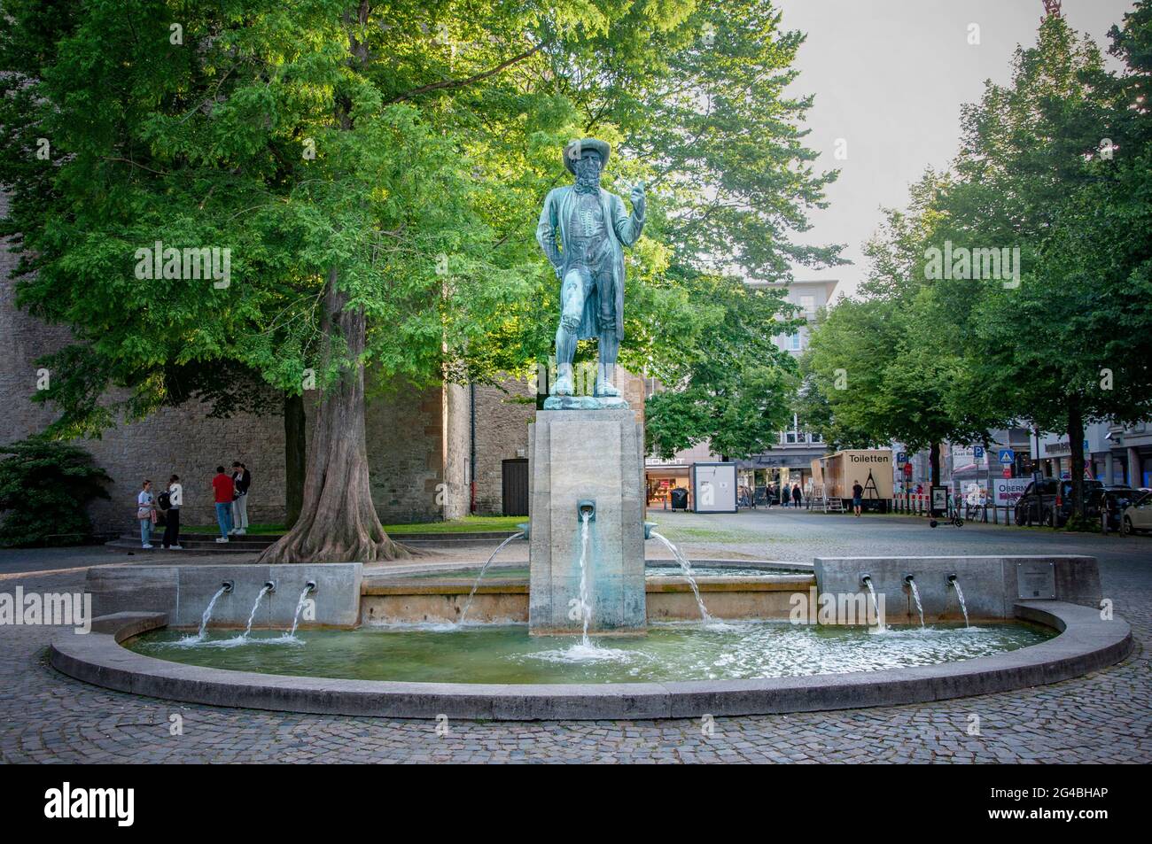 BIELEFELD, GERMANY. JUNE 12, 2021. Leineweber memorial fountain. Old Town Church Park. Stock Photo