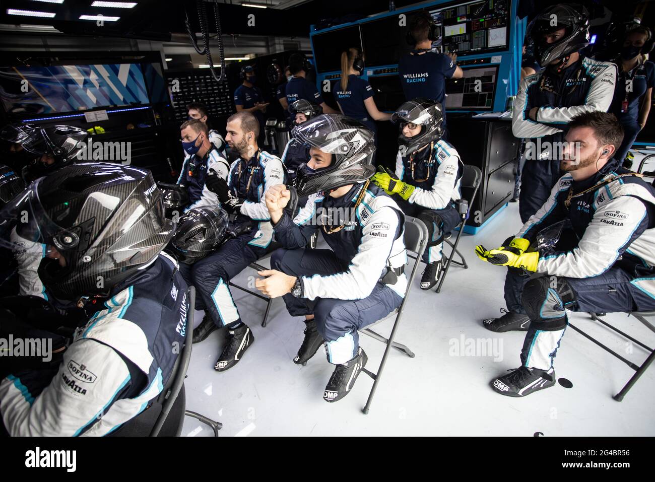 Williams Racing mechanics watch the race. French Grand Prix, Sunday 20th June 2021. Paul Ricard, France. Stock Photo
