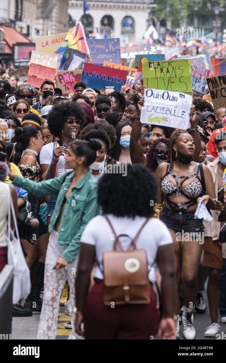 Paris, France. 20th June, 2021. A crowd of protesters at the march during the anti-racist and anti-capitalist pride march in Paris, France, on June 20, 2021. Photo by Pierrick Villette/Avenir Pictures/ABACAPRESS.COM Credit: Abaca Press/Alamy Live News Stock Photo