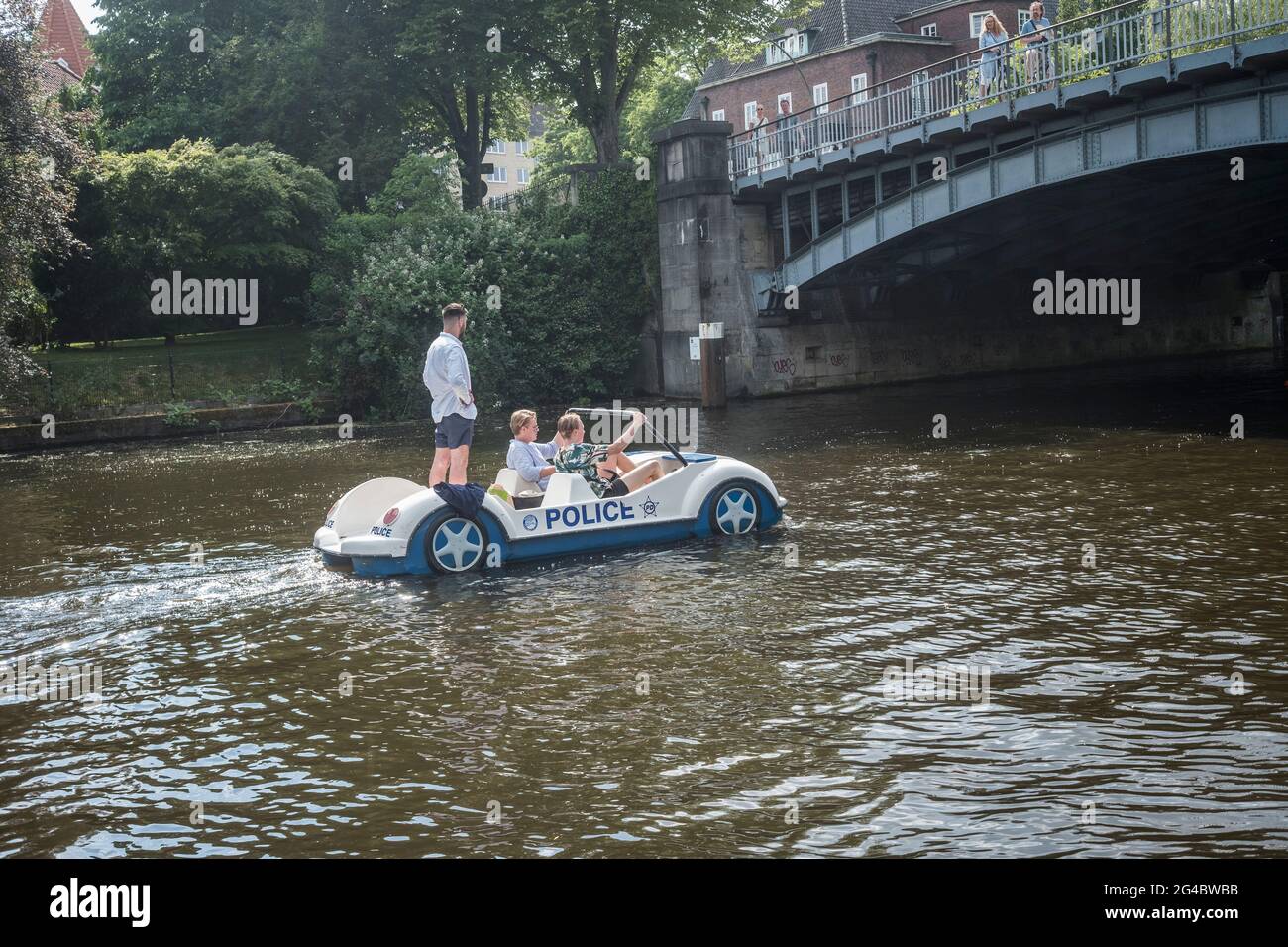 Szene am Hamburger Leinpfadkanal, einem Zufluss zur Alster Stock Photo