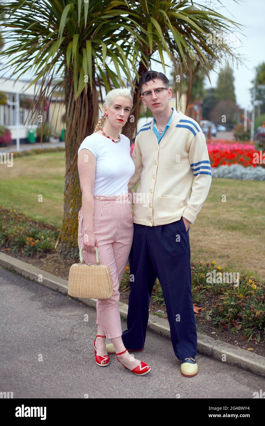 GREAT BRITAIN / England /Norfolk /Rockabilly couple posing outdoors at Hemsby Rock 'N' Roll Weekender Stock Photo