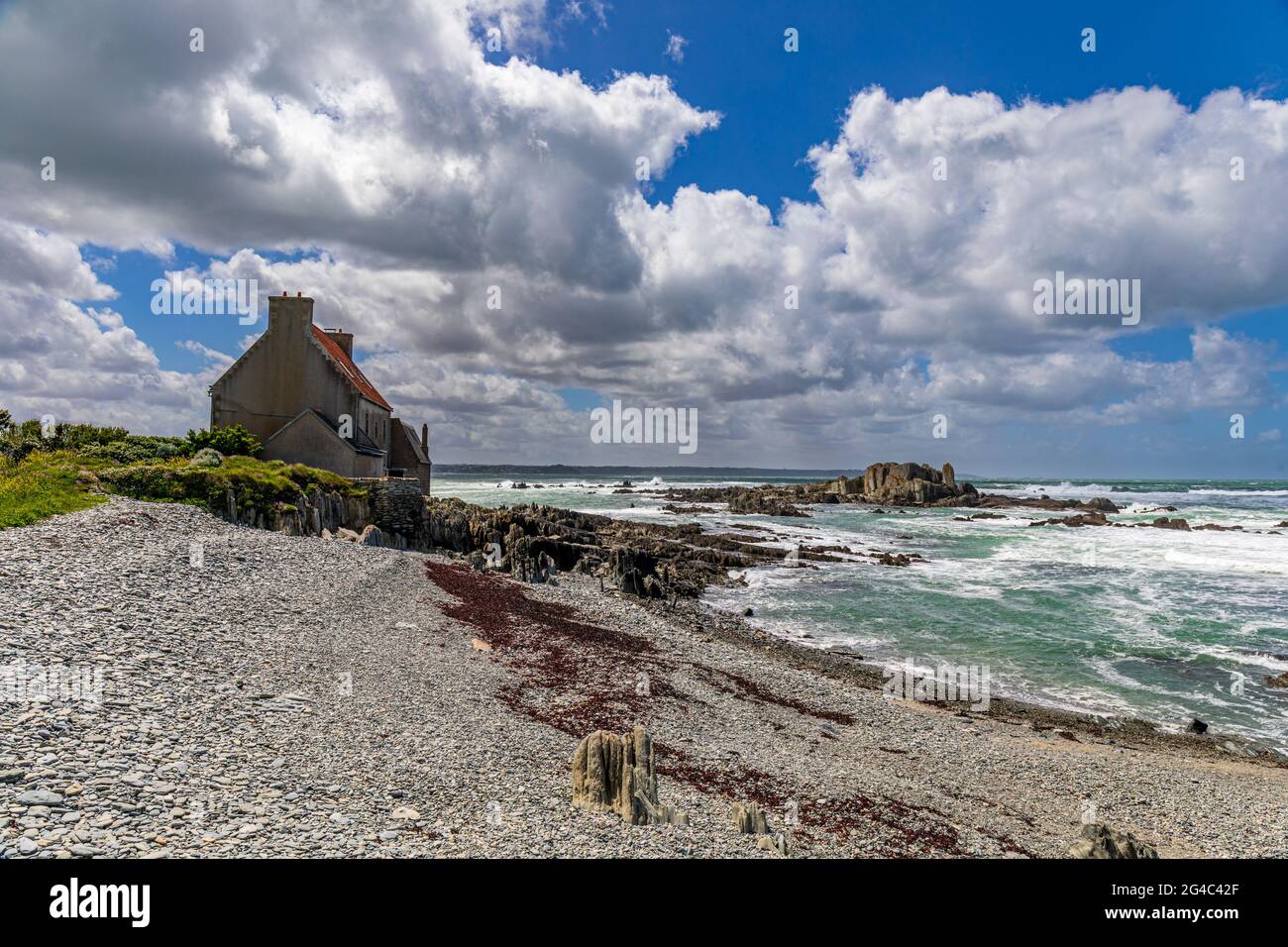 Turbulent sea in Pointe de Sehar, Tredrez-Locquemeau, Cotes d'Armor, Brittany, France Stock Photo