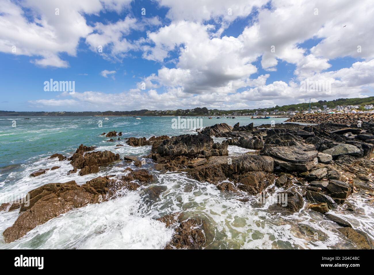 Turbulent sea in Pointe de Sehar, Tredrez-Locquemeau, Cotes d'Armor, Brittany, France Stock Photo
