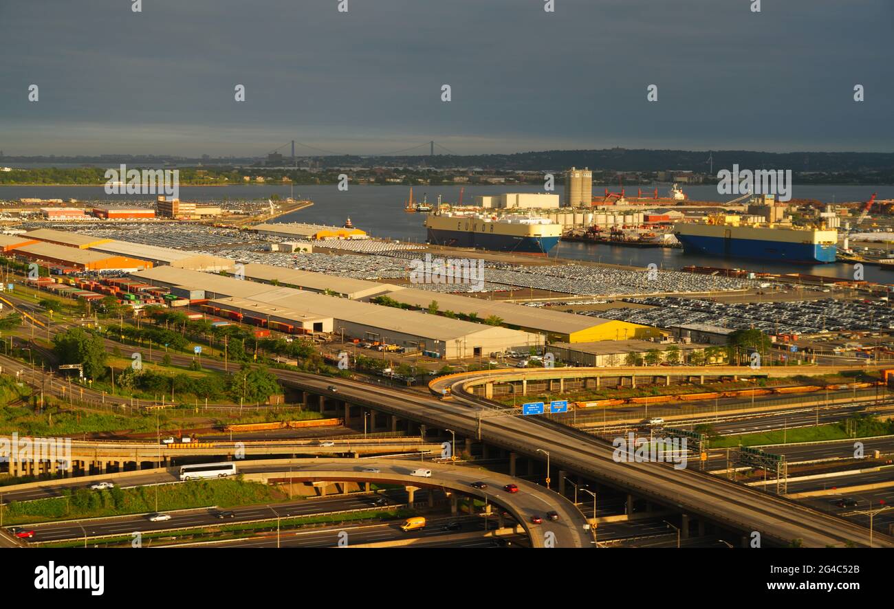 Roll on roll off ships hi-res stock photography and images - Alamy