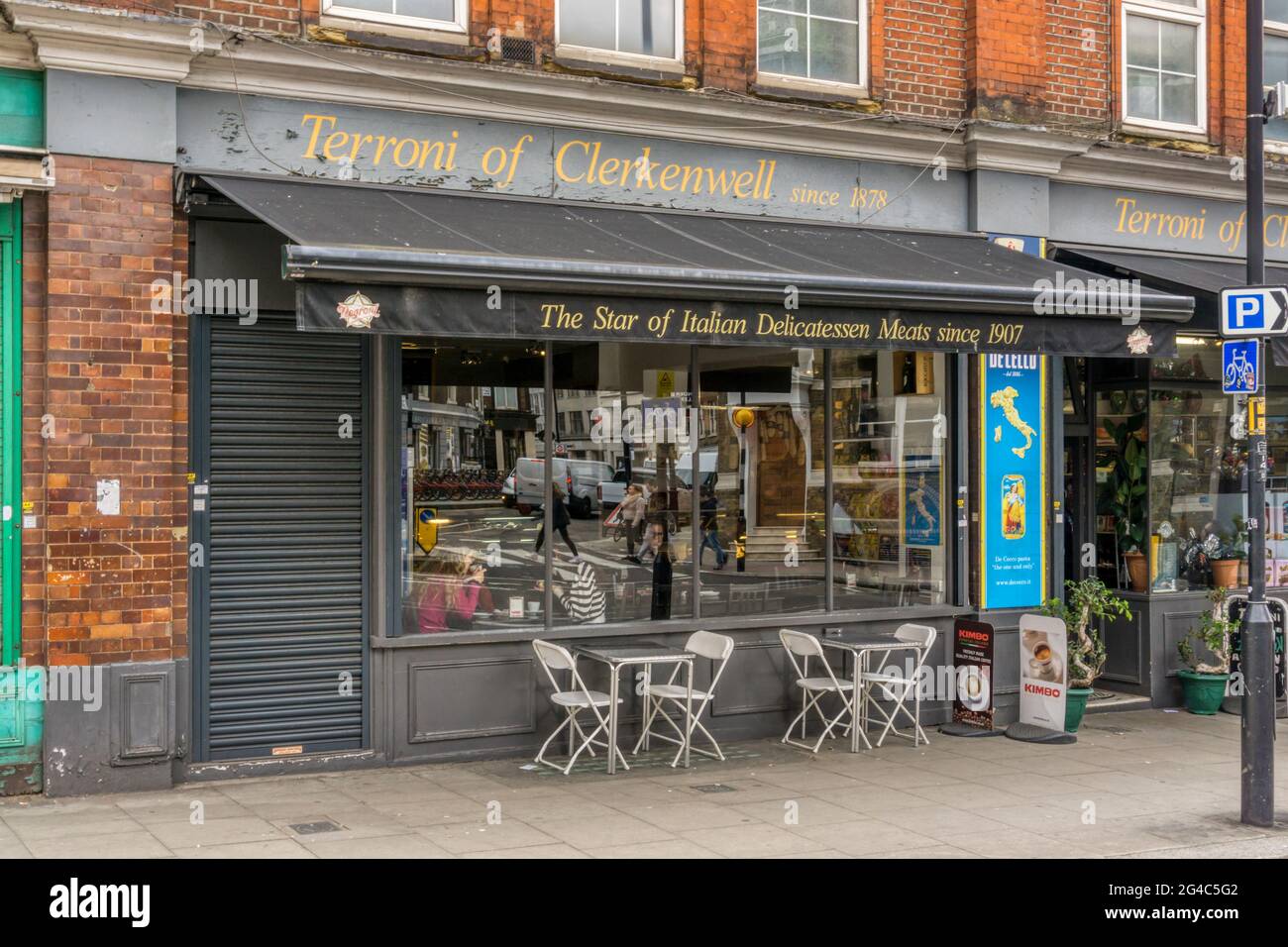 Terroni of Clerkenwell Italian delicatessen and cafe on Clerkenwell Road, London. Stock Photo