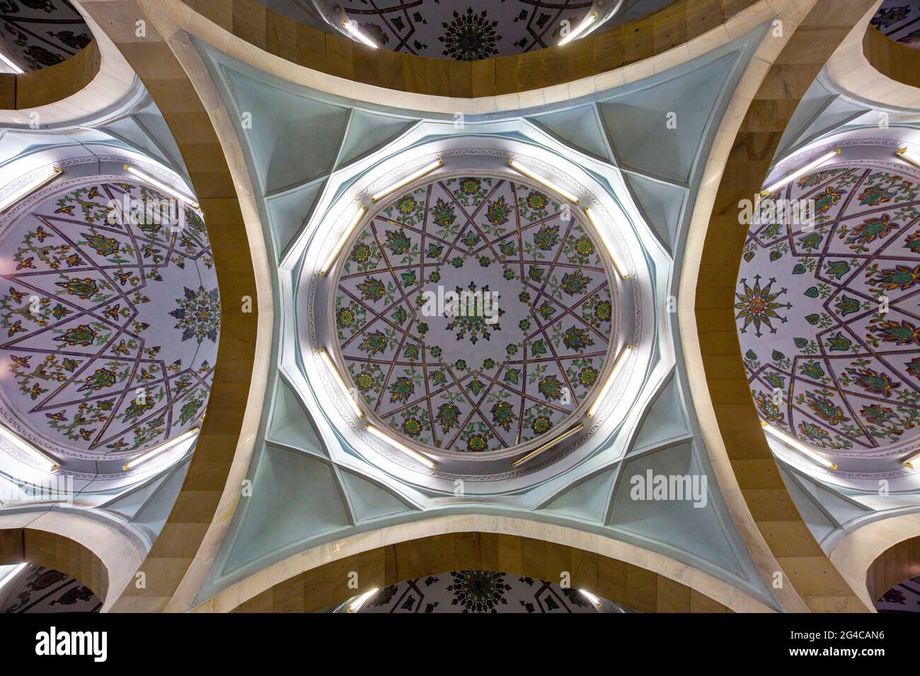 Domed ceiling of Alisher Navoi Metro station named after the muslim poet of same name, in Tashkent, Uzbekistan Stock Photo