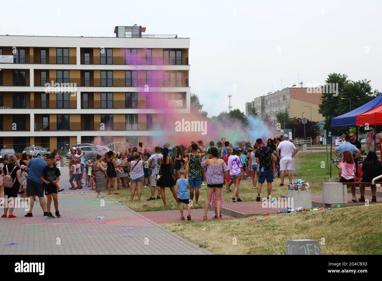 Holi Festival of Colours an der Turow Arena in Zgorzelec, Polen am 20.06.2021 Stock Photo