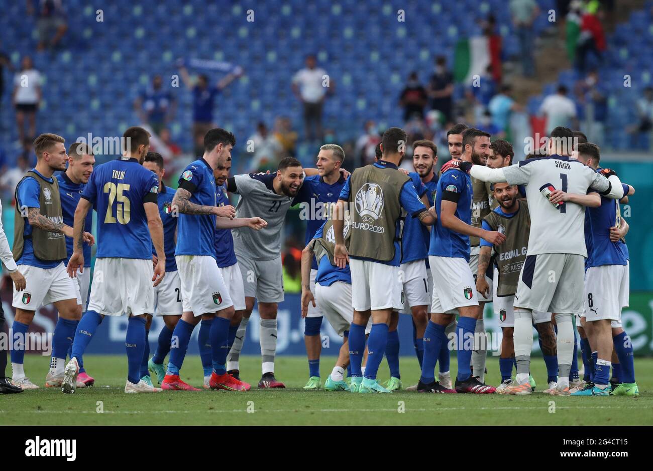 Rome. 20th June, 2021. Italy's players celebrate victory after the UEFA EURO 2020 Group A football match between Italy and Wales at the Olympic Stadium in Rome on June 20, 2021. Credit: Cheng Tingting/Xinhua/Alamy Live News Stock Photo