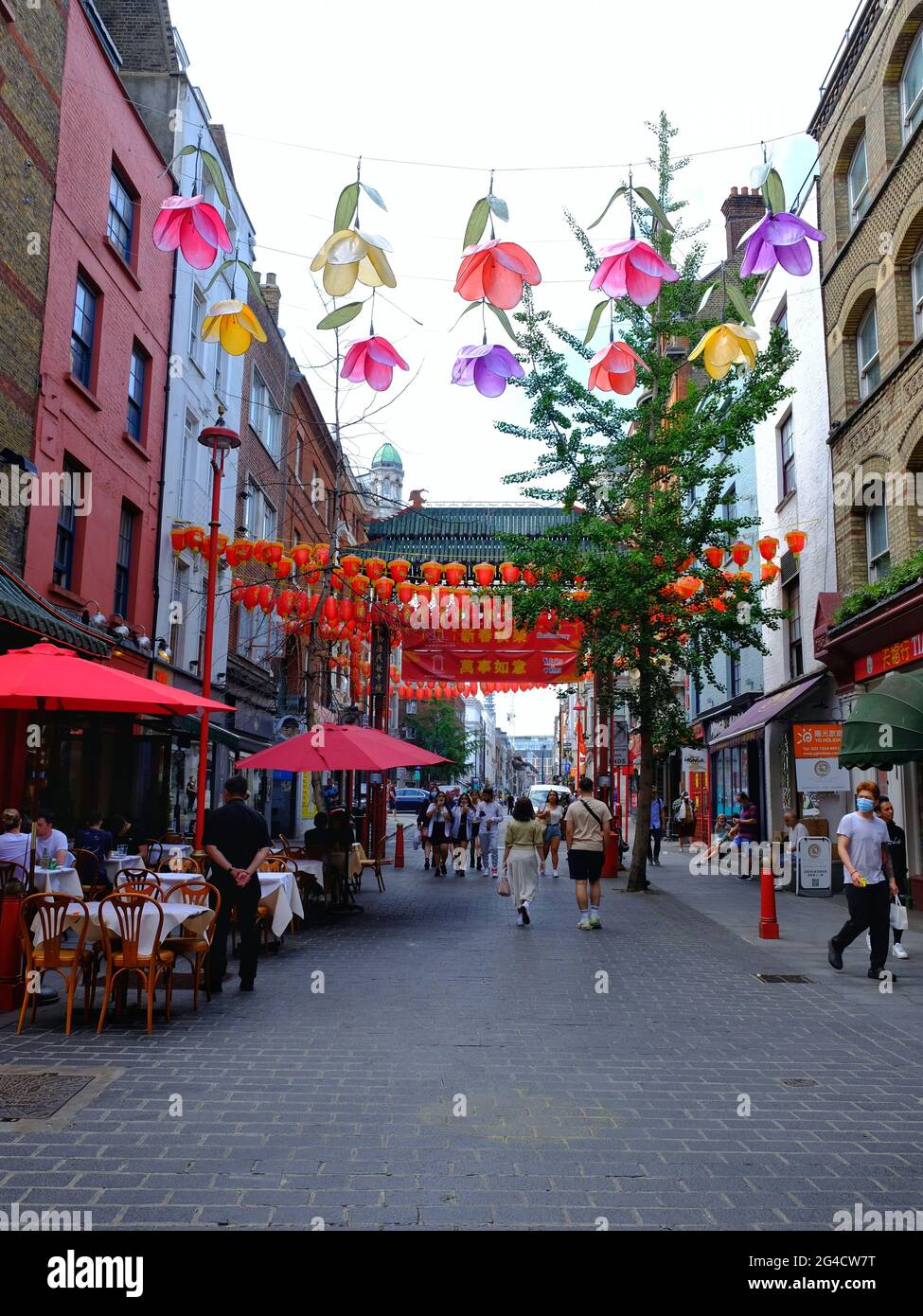 A 'Botanical Garden' with seven types of handmade silk flowers, go on display in London's