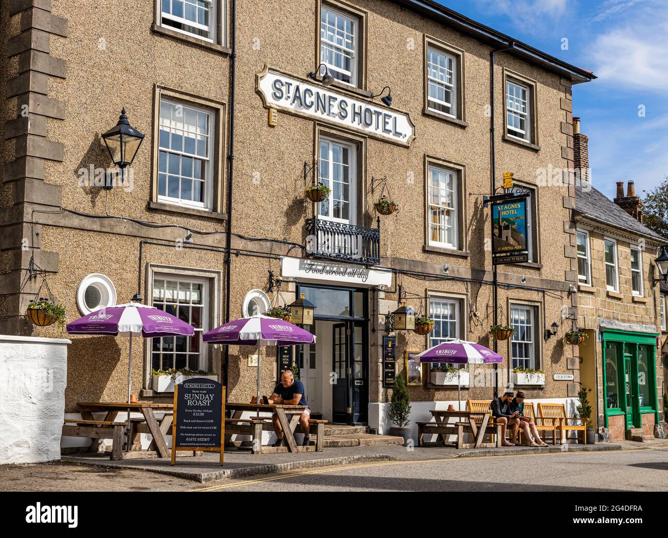 St Agnes hotel a 17th century pub now run as a B&B situated in the heart of this picturesque Cornish village during the summer Cornwall England UK Stock Photo