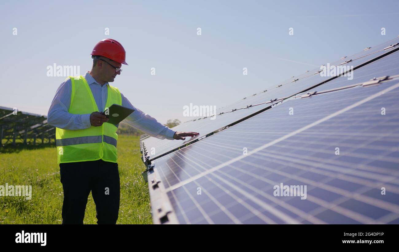 Water generator for batteries hi-res stock photography and images - Alamy