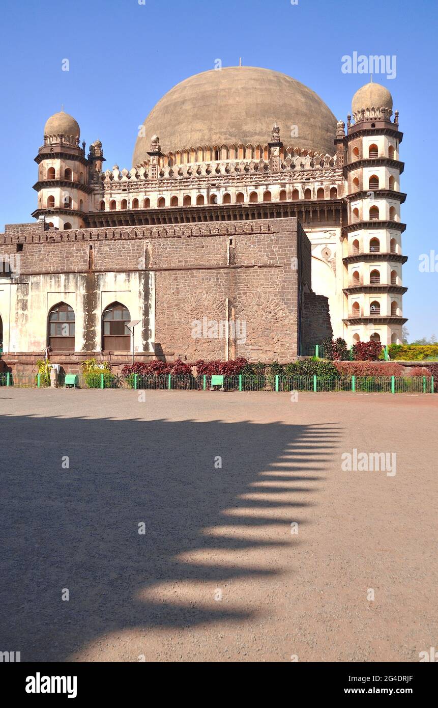 The view of Gol Gumbaz which is the mausoleum of king Mohammed Adil Shah, Sultan of Bijapur. The tomb, located in Bijapur (Vijayapura), Karnataka in I Stock Photo