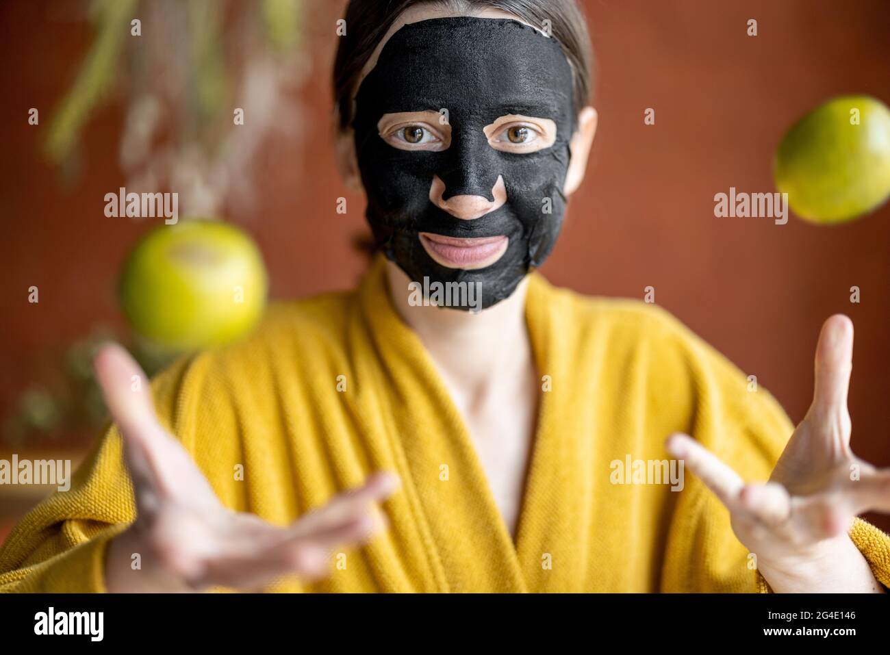 Black cleansing mask hi-res stock photography and images - Alamy