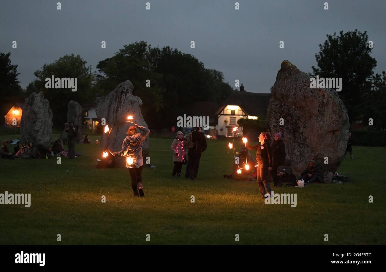 Avebury Wiltshire UK 21st June 2021 Hundreds Of Revellers Attend avebury-wiltshire-uk-21st-june-2021-hundreds-of-revellers-attend