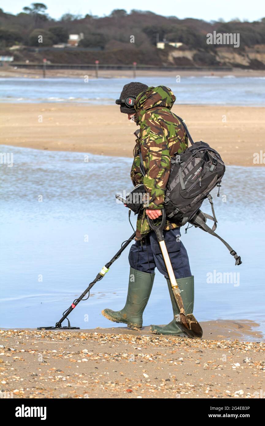 Beach detecting hires stock photography and images Alamy