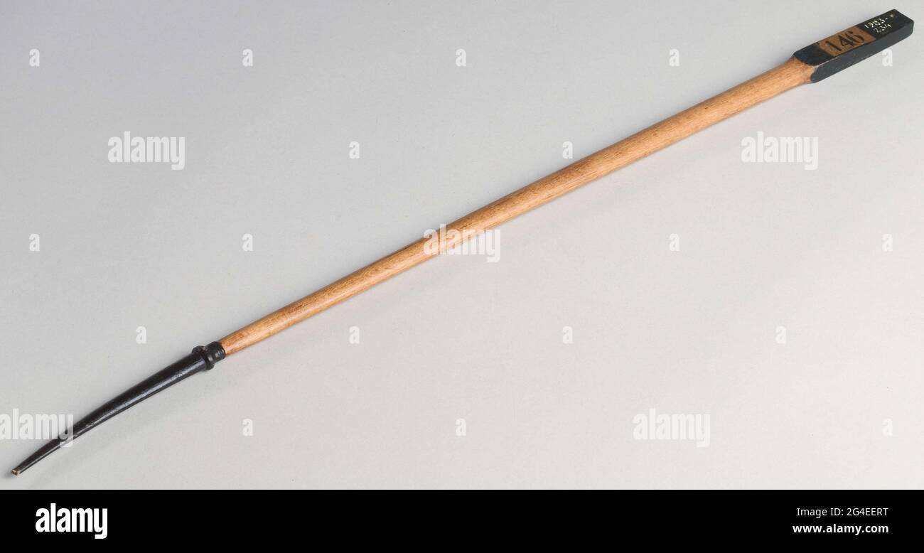 Model or a mast. Model of an elliptical mast. In section, this mast is ...