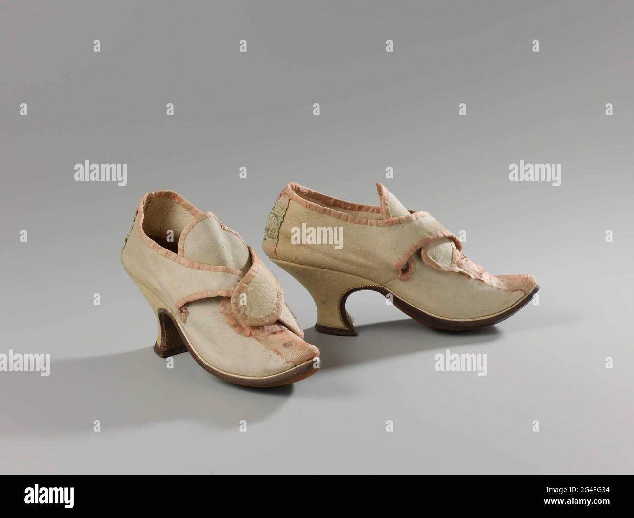 Cream colored sales women's shoes