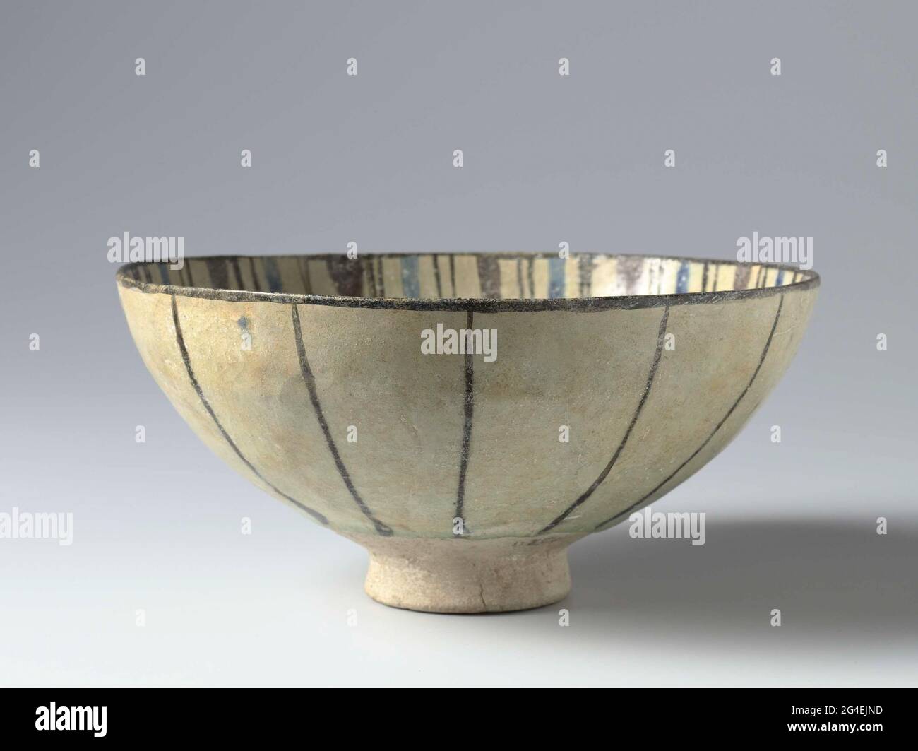 . Come from quartz frying goods, decorated in colors A star surrounded by radial lines under the transparent alkalilation. Stock Photo