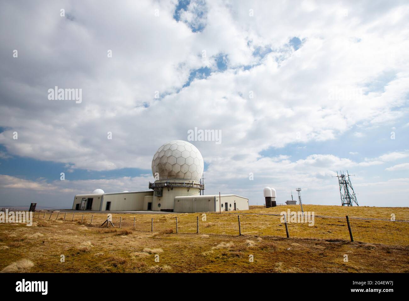 Early warning radar station hires stock photography and images Alamy