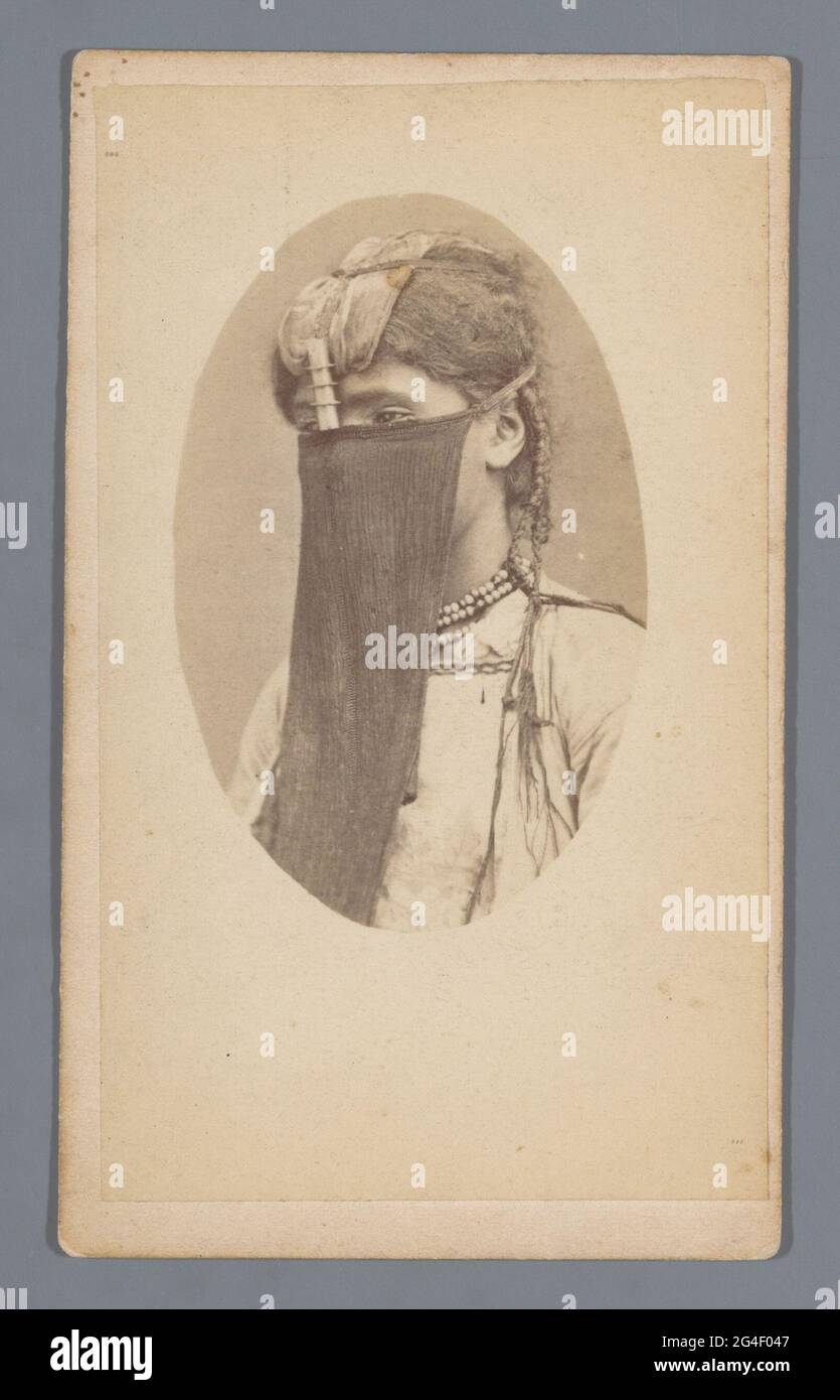 Portrait of a veiled Arab woman, Fellahine, Femme Arabe (title on object),  anonymous, unknown, 1870 - 1900, paper, albumen print, height 104 mm ×  width 63 mm Stock Photo - Alamy