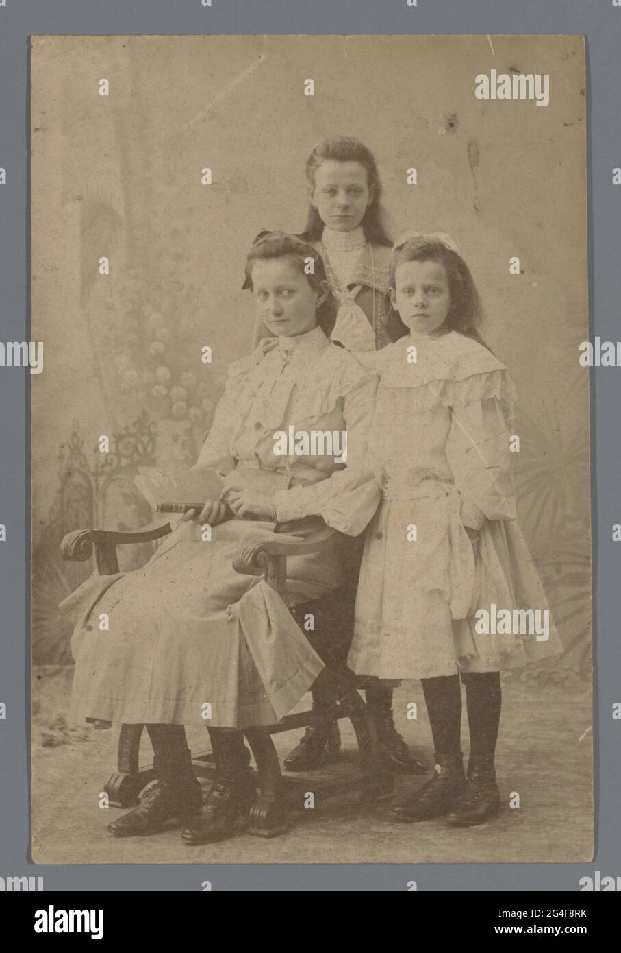 Studio portrait of three unknown girls Stock Photo - Alamy